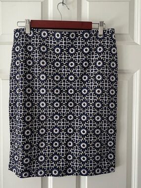 LOFT Navy and White Midi bodycon Pencil Skirt with Circular Geometric Print